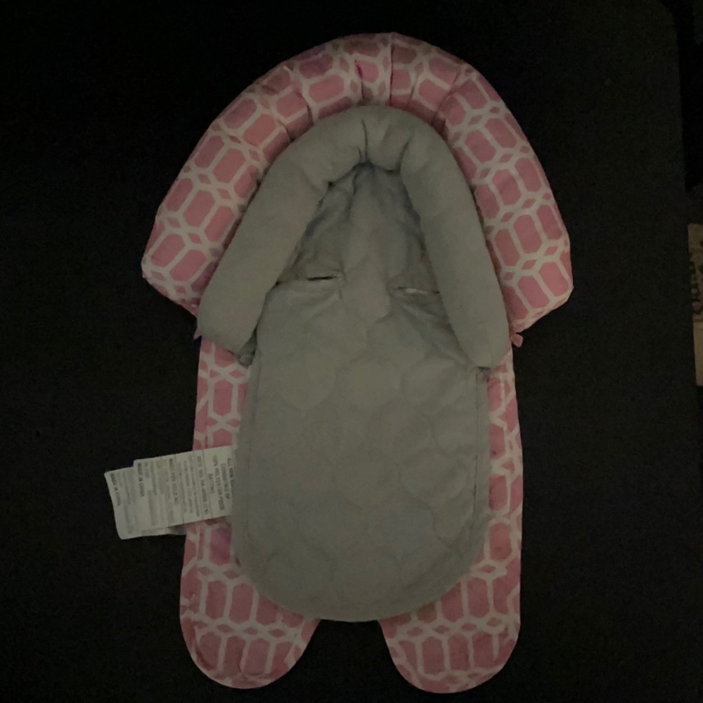 Baby car seat head support